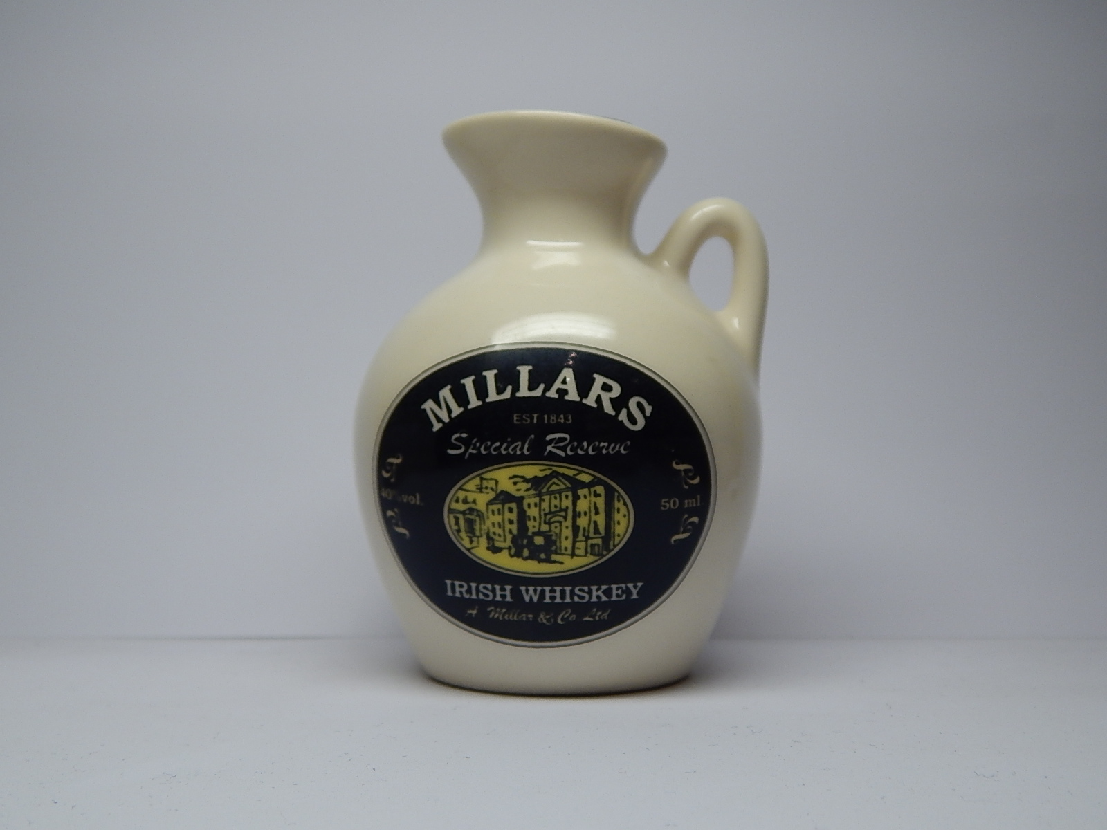 MILLARS Special Reserve Irish Whiskey "Ceramic"